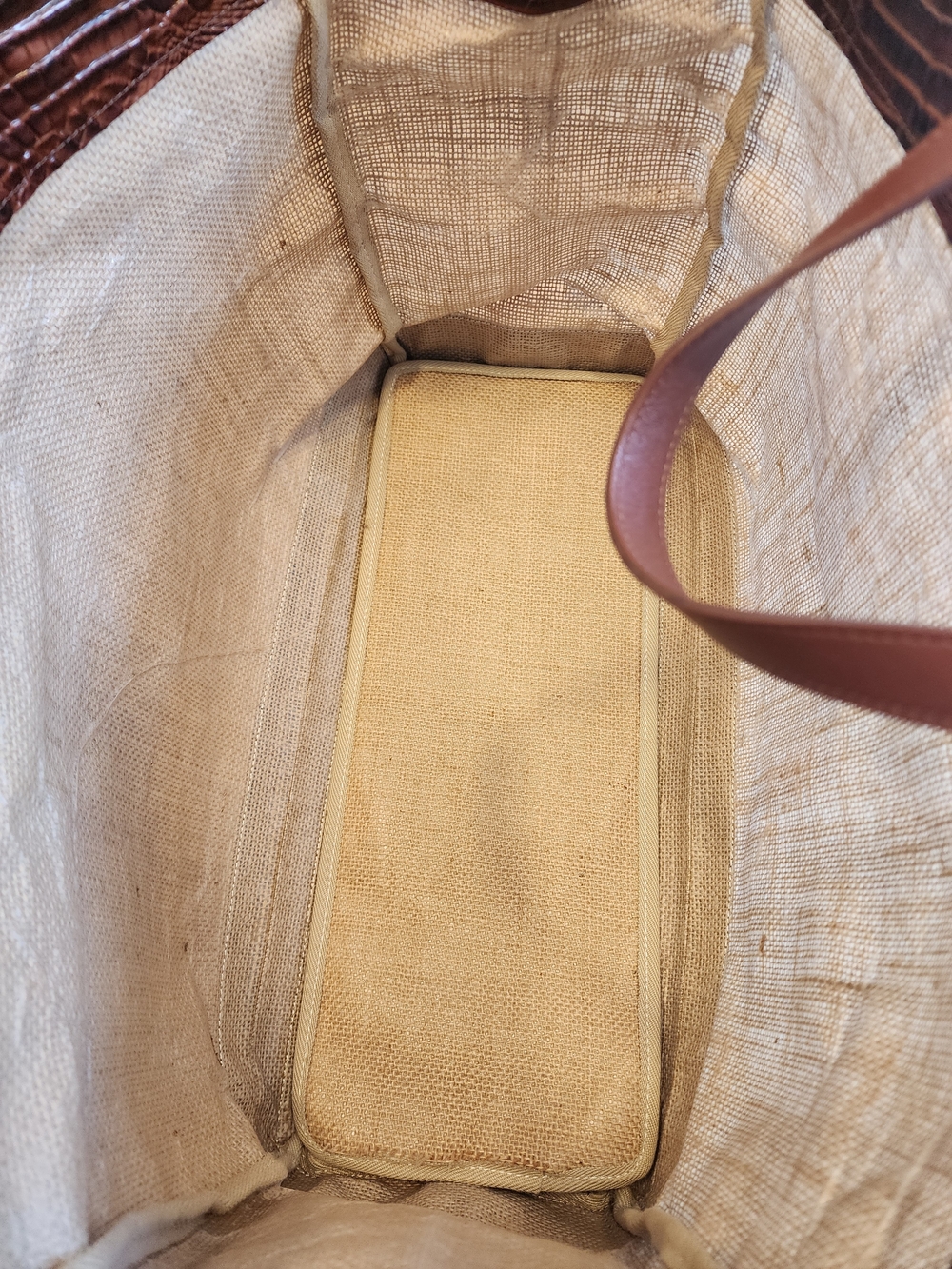 Brahmin Meredith tote bag featuring burlap construction  croc-embossed leather - Picture 7 of 16